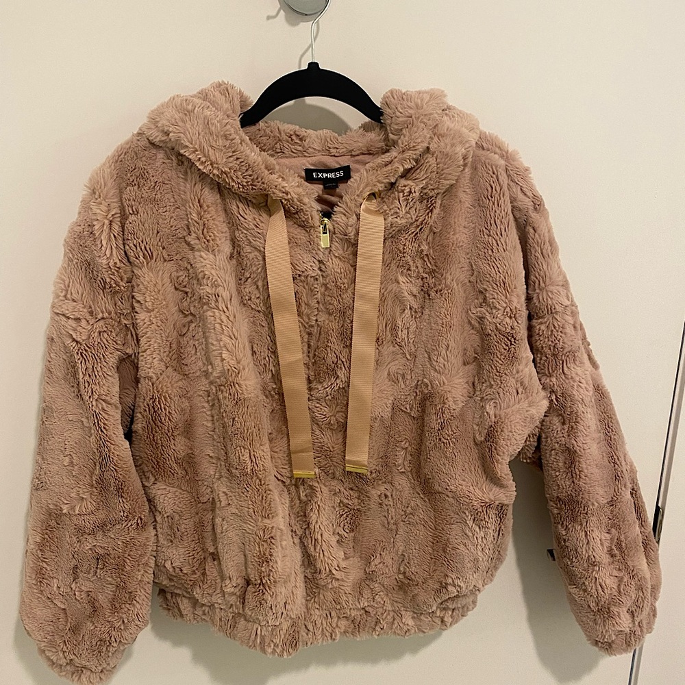 Express Size Small cozy & soft full zip sweater!